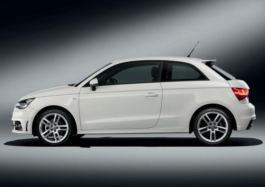 Audi A1 TFSI S-Line 2010 года  (фото 7 из 30)